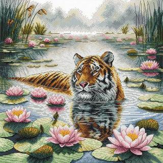 Ava P121 Tigre parmi les nénuphars