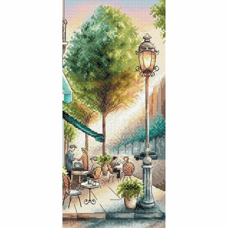 Un café en ville P026 Ava