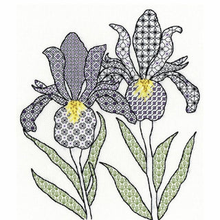 Irises noir XBW5 Bothy Threads