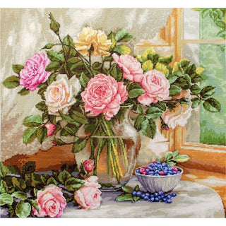 Bouquet de roses et myrtilles B588 Luca-S